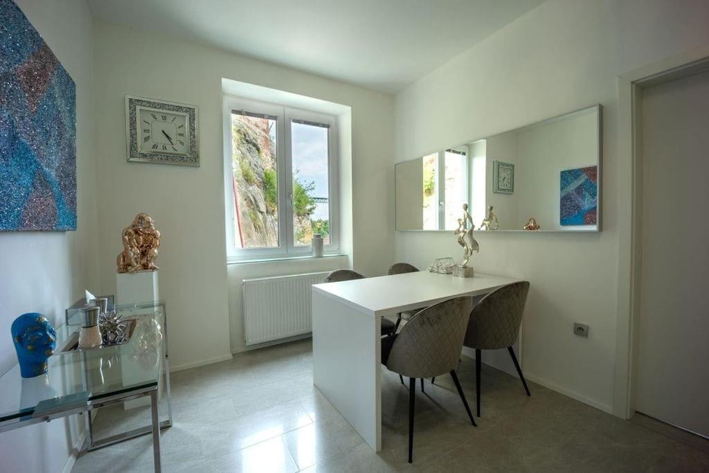 Ferienwohnung Ruhige Unterkunft Mit Einer Schoenen Aussicht Znojmo Exterior foto